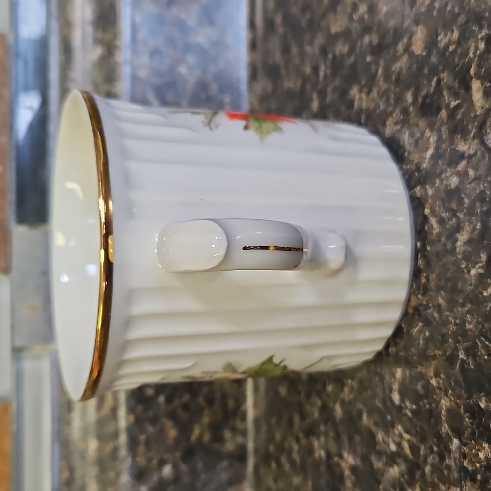 Original Bohemia Month Mug December Poinsettia - Picture 4 of 7